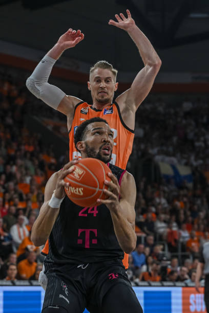 在激烈的篮 在激烈的篮